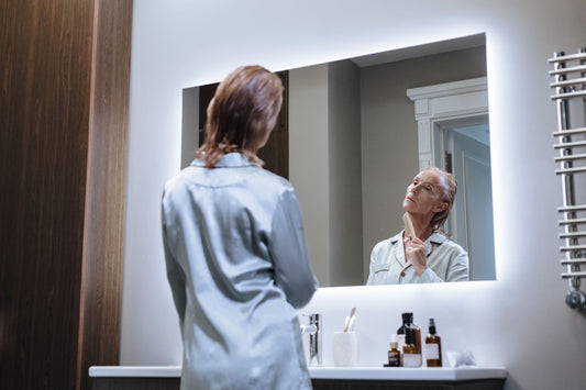 Peau et ménopause : quelle routine anti-âge adopter ?