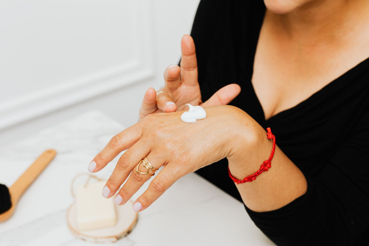 Soin des mains anti-âge : la routine qui change tout