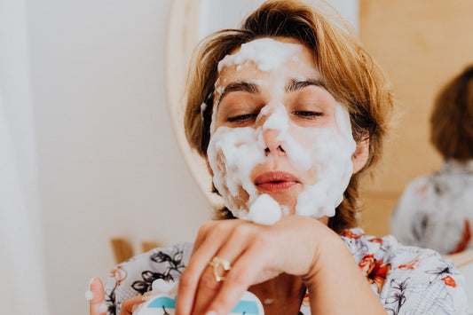 Nettoyant visage : bien choisir selon son type de peau