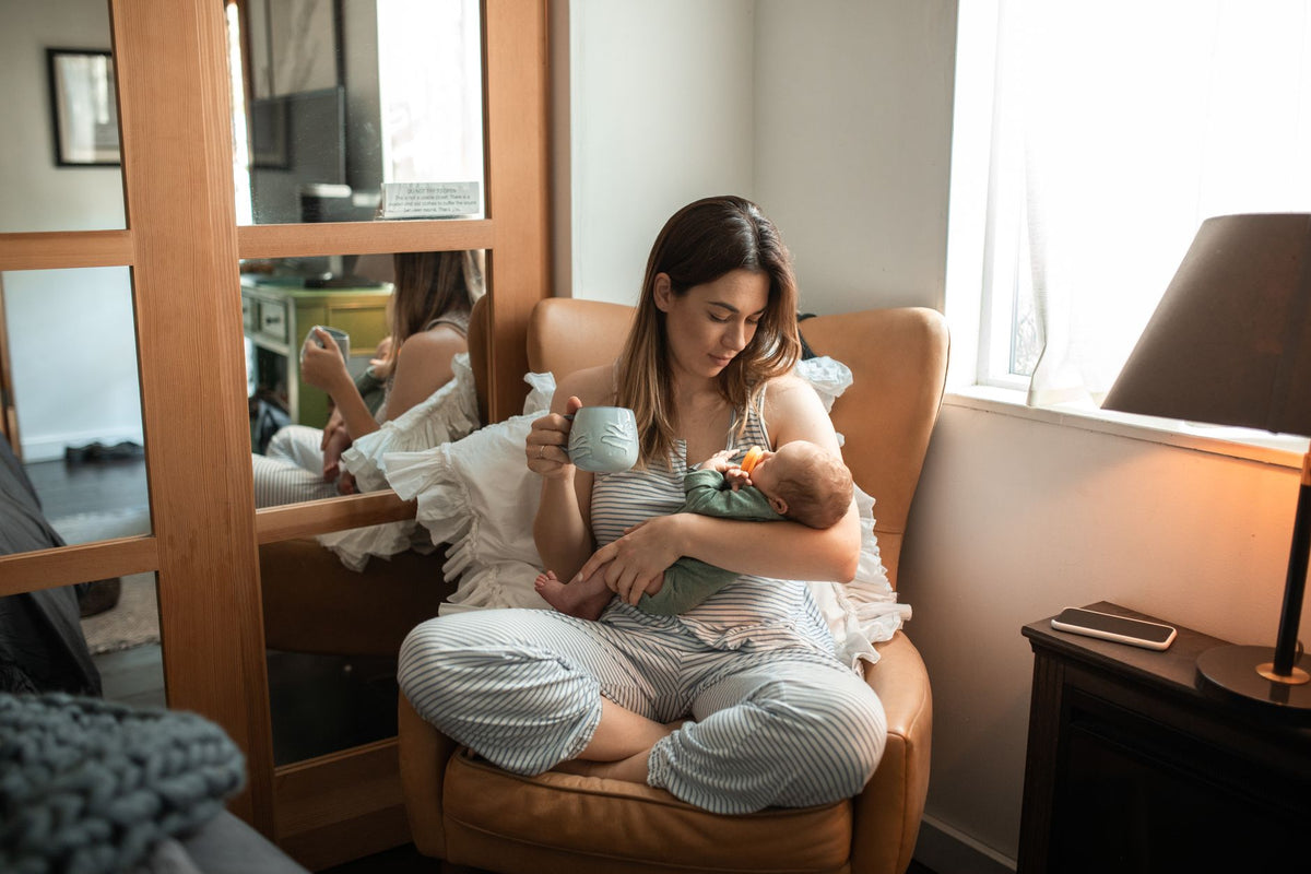 Soin visage post-partum : quelle routine adopter ?