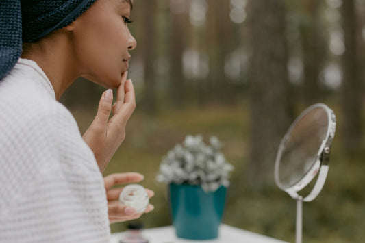 Peau mixte : bien l'identifier et adapter sa routine
